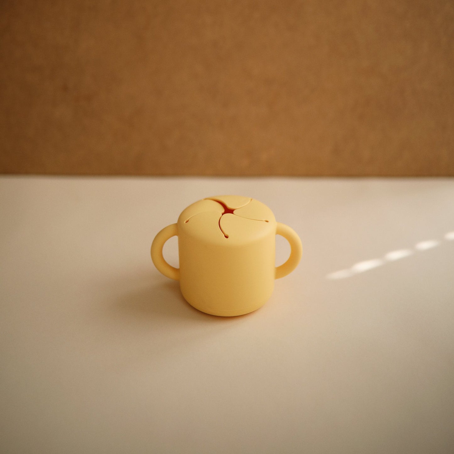Mushie Silicone Snack Cup – Spill-Proof