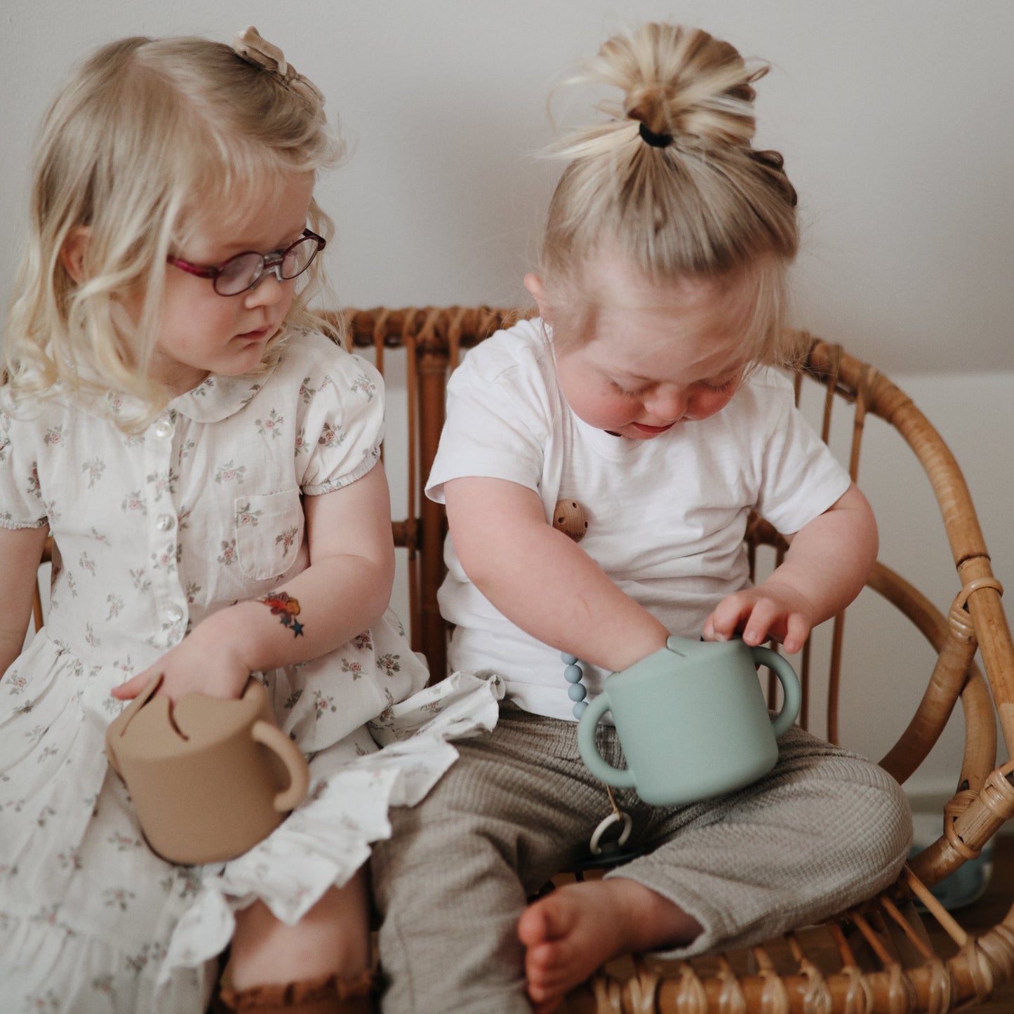 Mushie Silicone Snack Cup – Spill-Proof