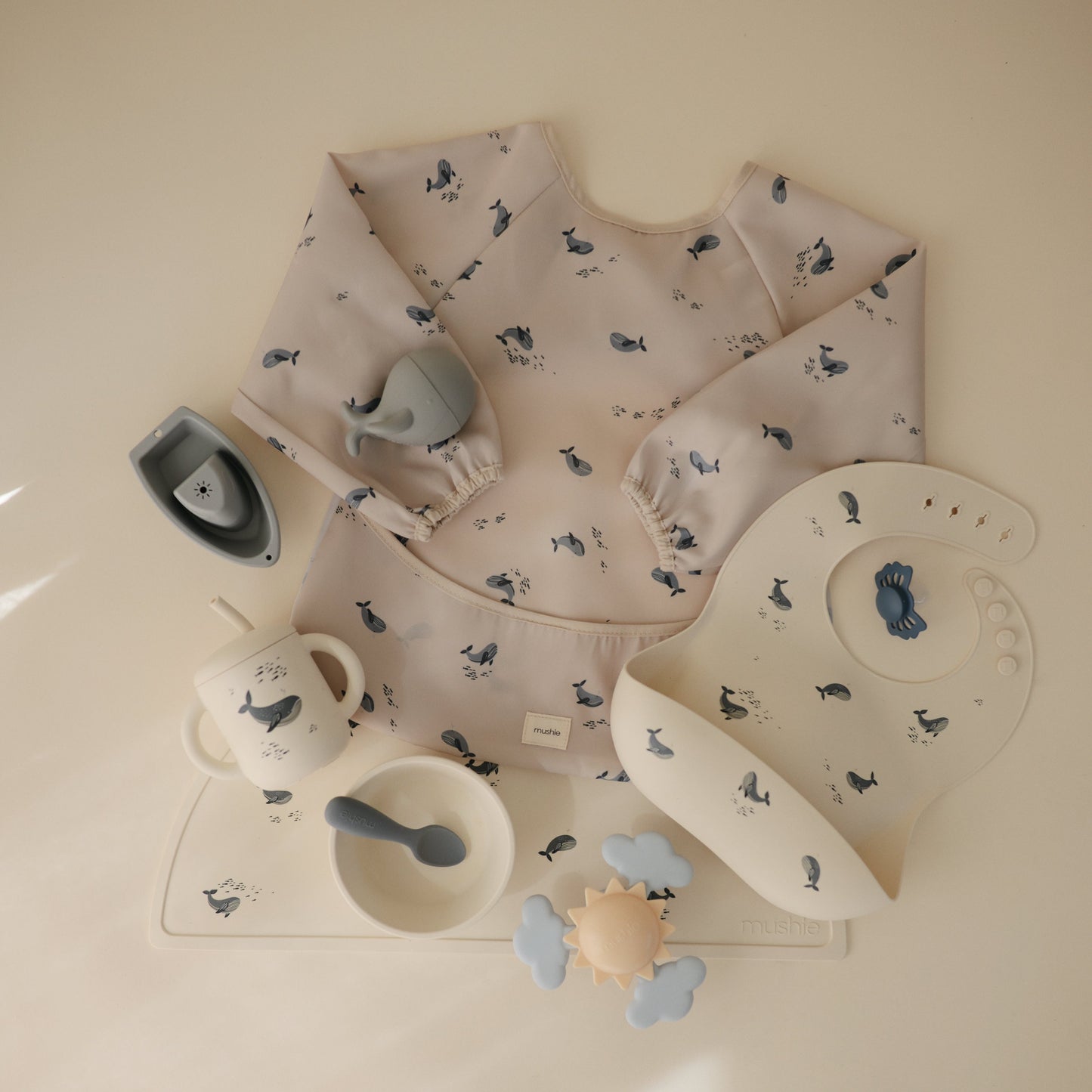 Mushie Long Sleeve Bib – Water Resistant