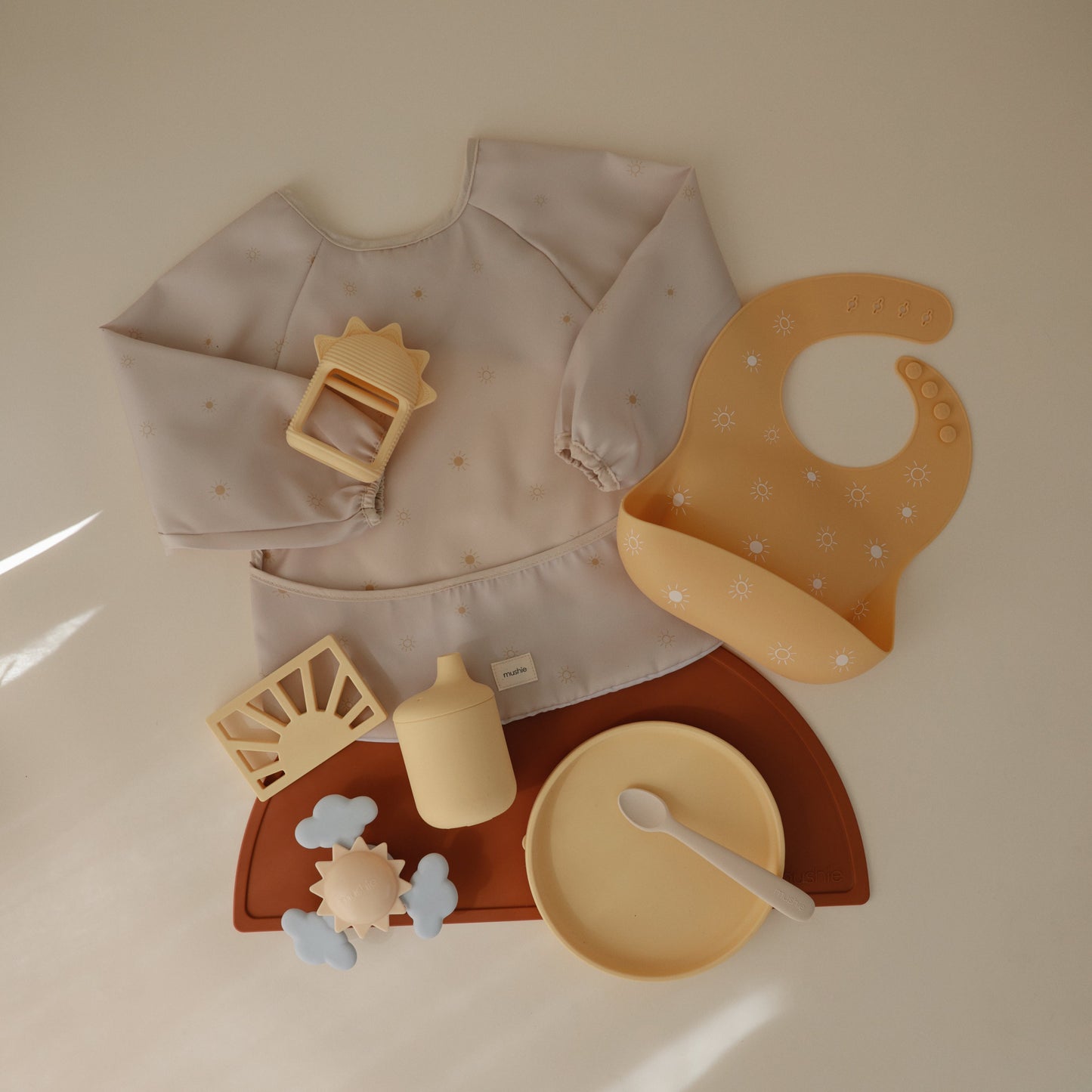 Mushie Long Sleeve Bib – Water Resistant