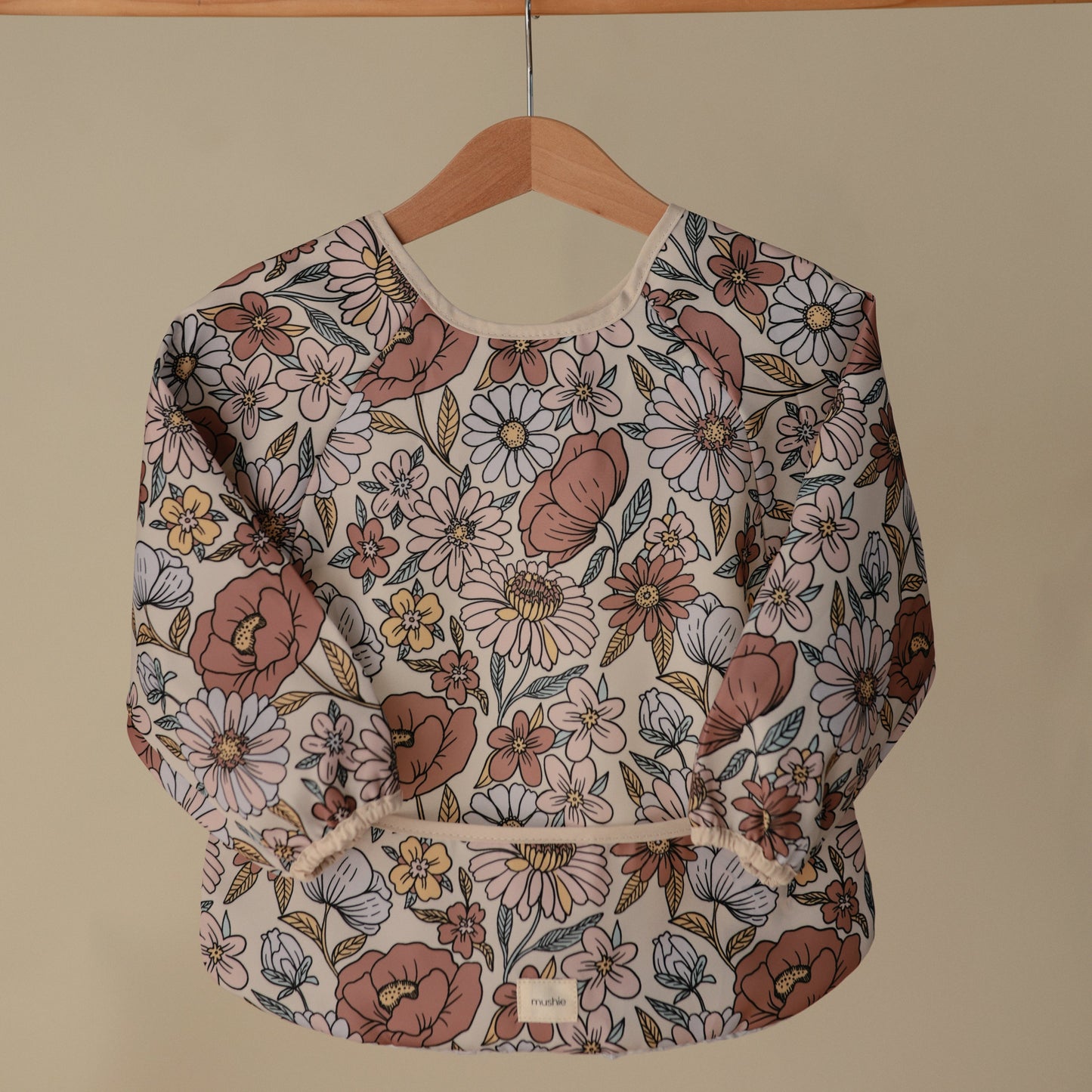 Mushie Long Sleeve Bib – Water Resistant