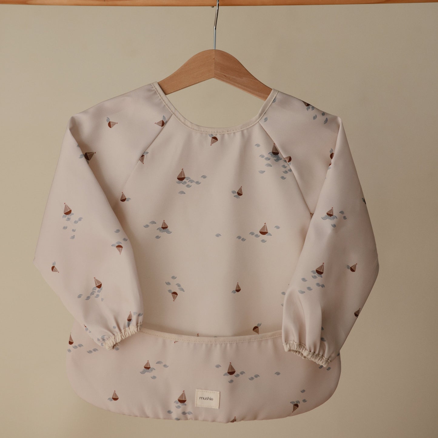 Mushie Long Sleeve Bib – Water Resistant