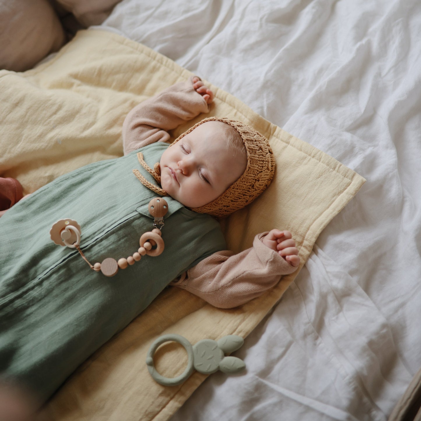 Mushie Silicone Pacifier Clip – Mila