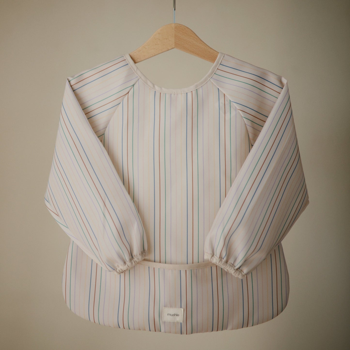 Mushie Long Sleeve Bib – Water Resistant
