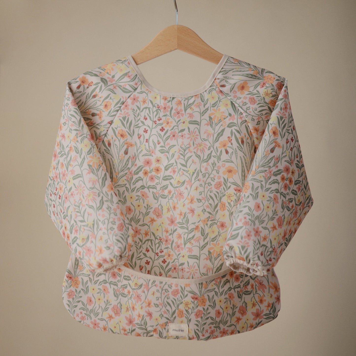 Mushie Long Sleeve Bib – Water Resistant