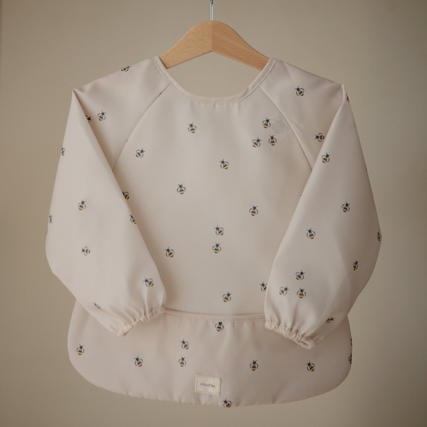 Mushie Long Sleeve Bib – Water Resistant