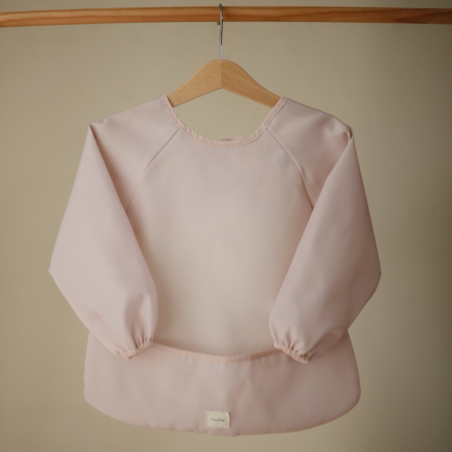 Mushie Long Sleeve Bib – Water Resistant