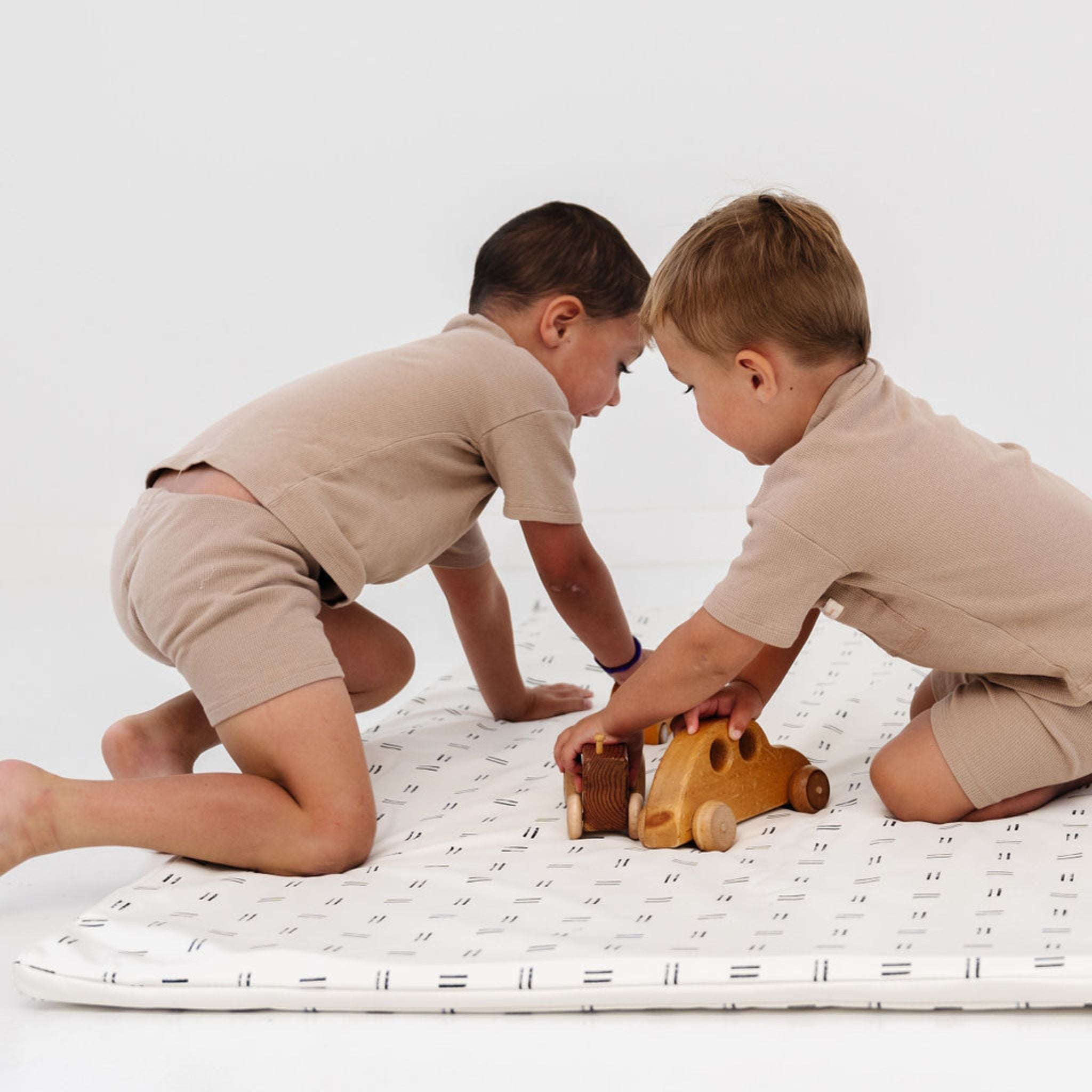 Toki Kids - Mudcloth Vegan Leather Mat – Neon Dream
