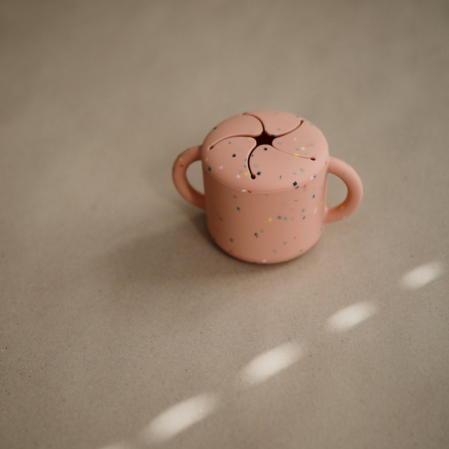 Mushie Silicone Snack Cup – Spill-Proof
