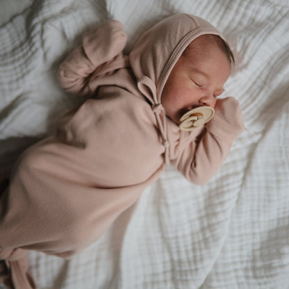 Mushie Baby Bonnet – Organic Cotton Rib Knit