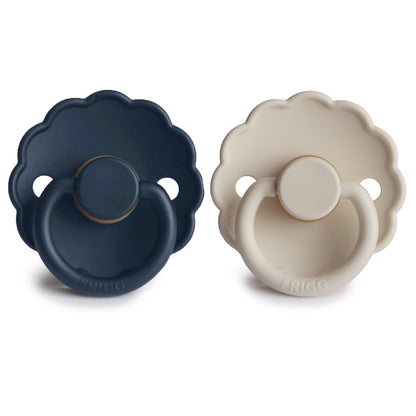 Mushie FRIGG Daisy Pacifier 2-Pack – Natural Rubber