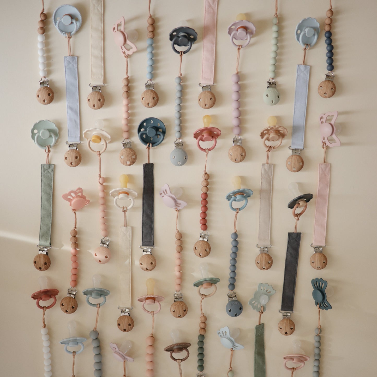 Mushie Linen Pacifier Clip 2-Pack – Water Resistant